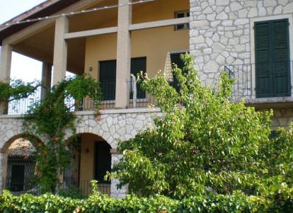 Residence Le Logge - Torri del Benaco - Lake Garda