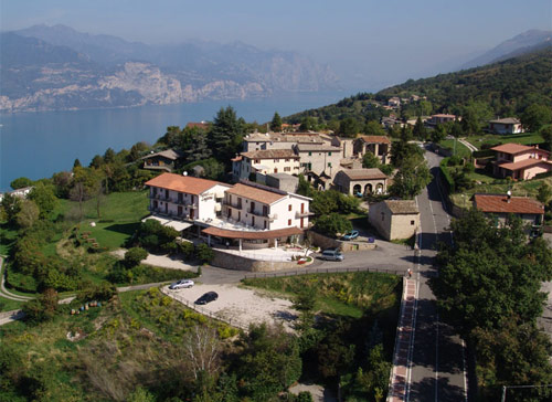 Bed & Breakfast - Hotel Laguna - San Zeno di Montagna - Lago di Garda