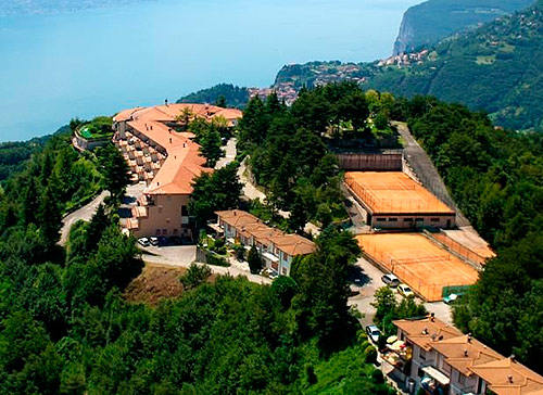 Hotel Con Piscina Coperta A Tremosine Sul Lago Di Garda